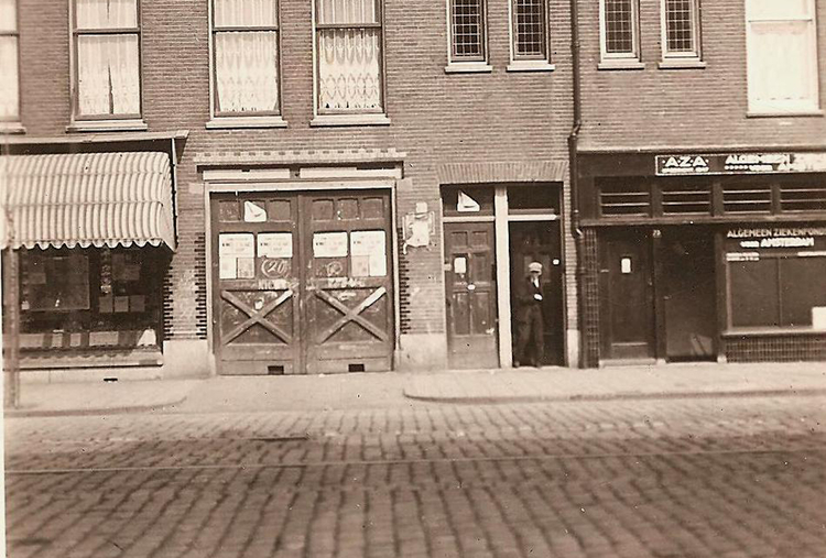 Molukkenstraat 73 - 1929 .<br />Foto: Henk Okkerman 