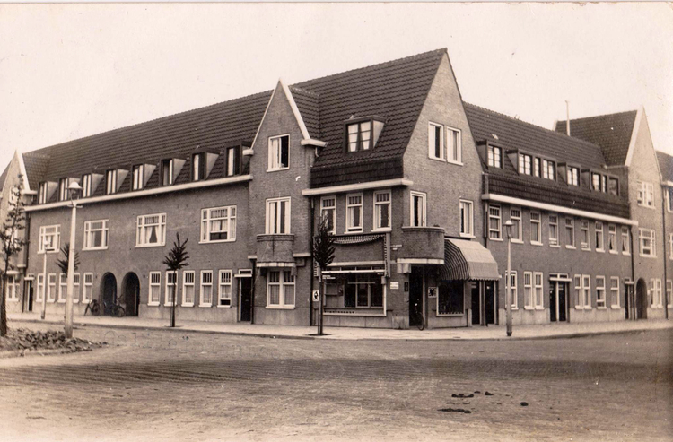 Linnaeusparkweg 127 - ± 1935 .<br />Foto: André Aukes 