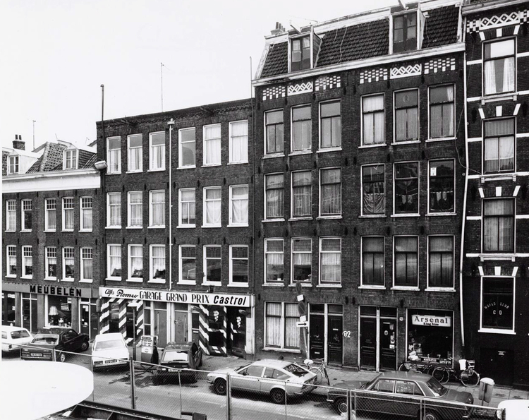1e Oosterparkstraat 90 - 80 - 1983 .<br />Meest rechtse pand.<br />.<br />Foto: Beeldbank Amsterdam 