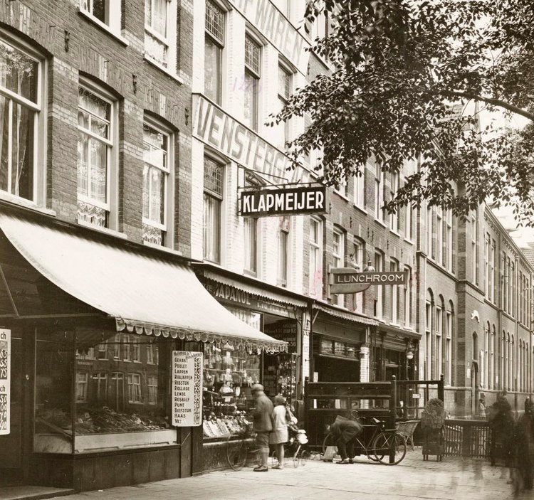 1e van Swindenstraat 123 - ± 1920 .<br />Foto: Beeldbank Amsterdam 
