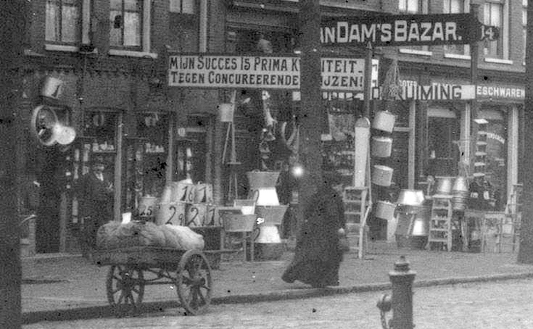 Dapperstraat 14 - 1920 .<br />Foto: Beeldbank Amsterdam 