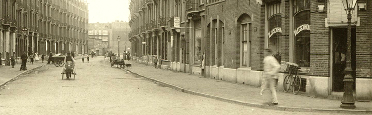 Celebesstraat 63 - ± 1925 .<br />Foto: Beeldbank Amsterdam 