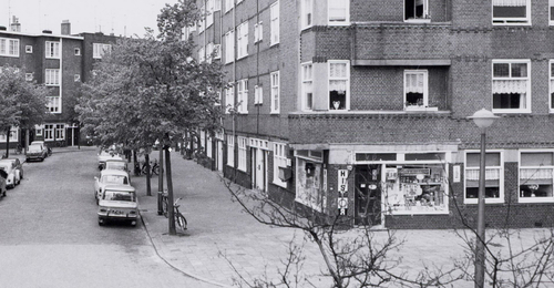 Celebesstraat 126 hoek Sibogastraat - 1972 .<br />Foto: Beeldbank Amsterdam 