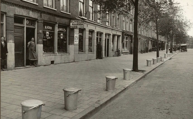Commelinstraat 97 - 1930 .<br />Foto: Beeldbank Amsterdam 