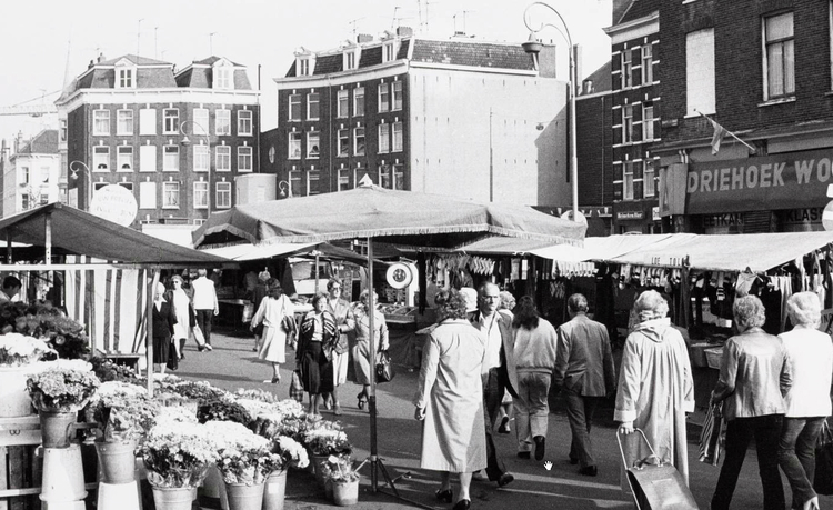 Dapperplein  01-23 - 1980 .<br />Foto: Beeldbank Amsterdam 
