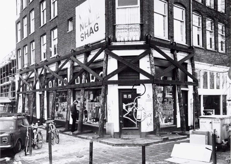 Dapperstraat 84-82 - 1982 .<br />Foto: Beeldbank Amsterdam 