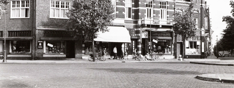 Hogeweg 52-48 - 1959 .<br />Foto :Beeldbank Amsterdam 