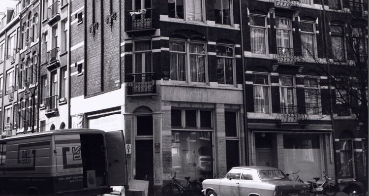 Kastanjeweg 20 (2e pand vanaf de hoek)  - ± 1970 .<br />Foto; Beeldbank Amsterdam 