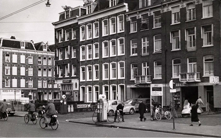 Linnaeusstraat 07-19 - ± 1985 .<br />Foto: Beeldbank Amsterdam 