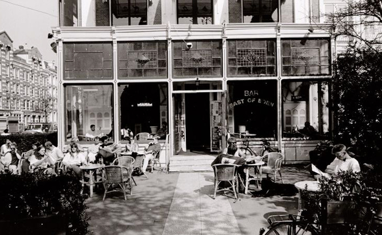 Linnaeusstraat 11A  hoek Commelinstraat 2 - 1995 .Klik rechts bovenaan op de foto en de foto wordt vergroot weergegeven.<br />Foto: Beeldbank Amsterdam .<br />Foto: Beeldbank Amsterdam 
