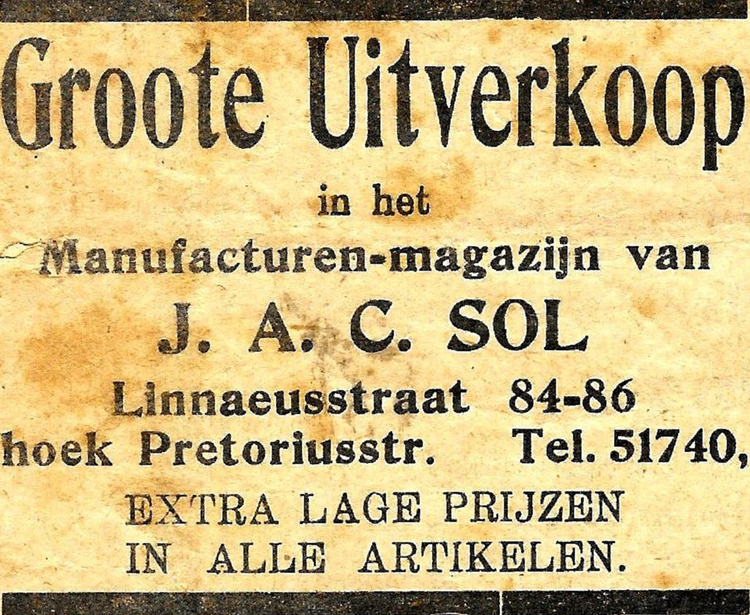 Linnaeusstraat 84-86 - 1926 .<br />Bron: Diemer Courant 