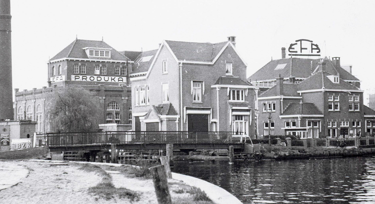 Omval 01-07 - ± 1936 .<br />Foto: Beeldbank Amsterdam 