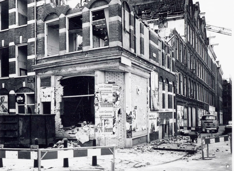 Pontanusstraat 35 - ± 1975 .<br />Foto: Beeldbank Amsterdam 