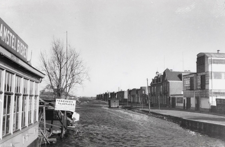 Ooster Ringdijk  Ringvaart - 1943 .<br />Foto: Beeldbank Amsterdam 