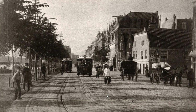 Weesperzijde 44 - 45 - ± 1910 .<br />Foto: Beeldbank Amsterdam. 